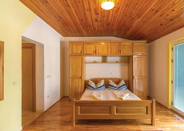 Two-bedroom With Sea View 03 Makarska