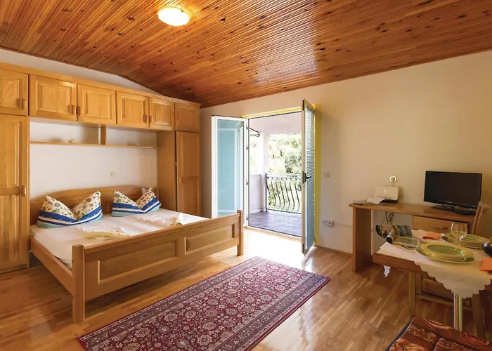 Two-bedroom With Sea View 03