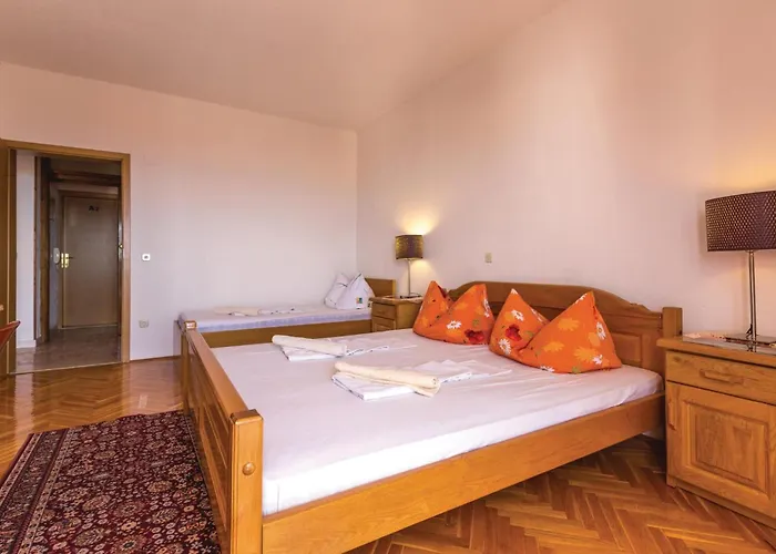 Two-bedroom With Sea View 03 Makarska