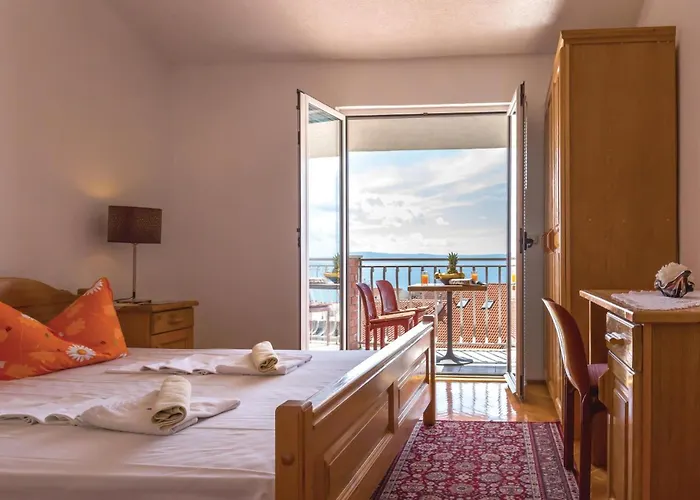 Daire Two-bedroom With Sea View 03 *