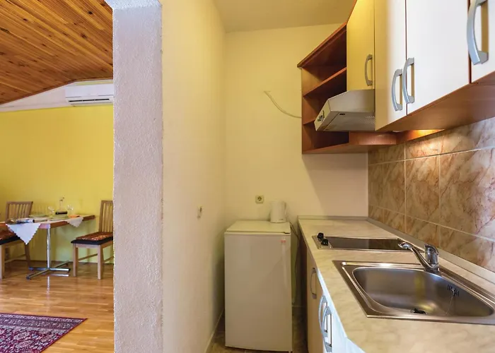 Daire Two-bedroom With Sea View 03