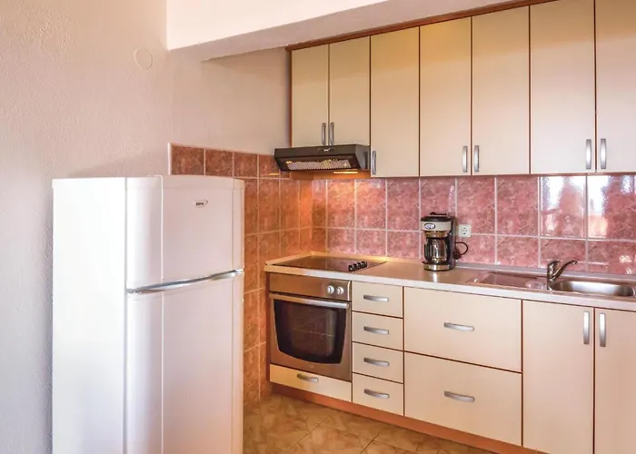 Two-bedroom With Sea View 03 *